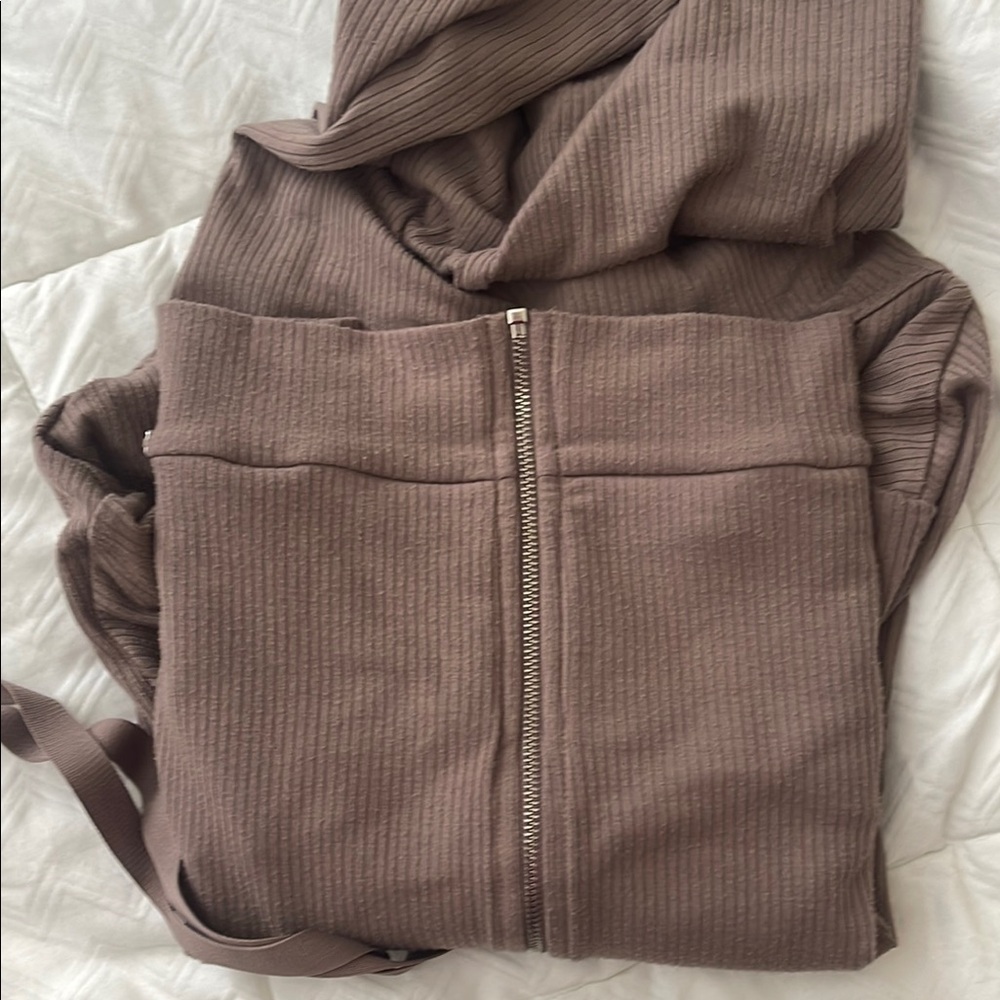 Bombshell Sportswear Taupe Ribbed jacket - Picture 6 of 8